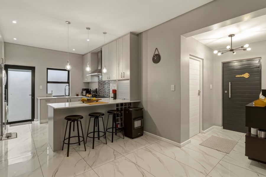 3 Bedroom Property for Sale in Aan de Wijnlanden Western Cape